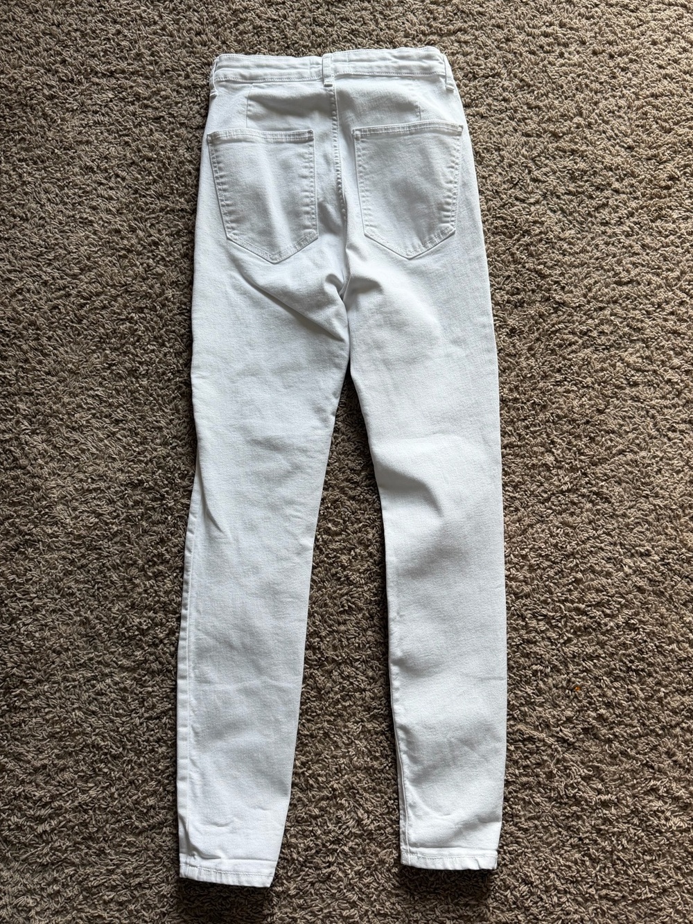 Zara White High-Rise Jeans with Silver-Gold Button - Picture 4 of 5